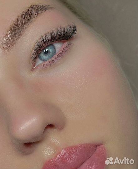 Наращивание ресниц в студии