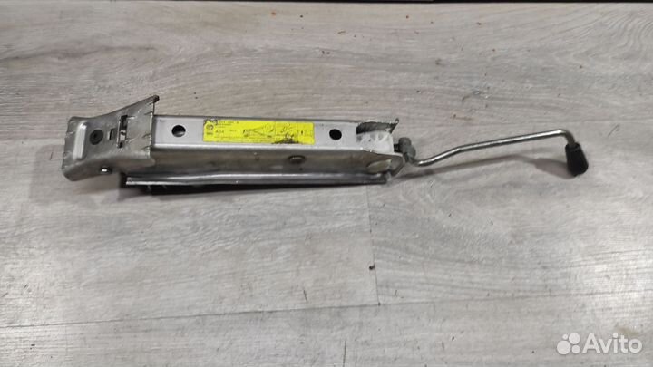 Домкрат оригинальный Фольксваген