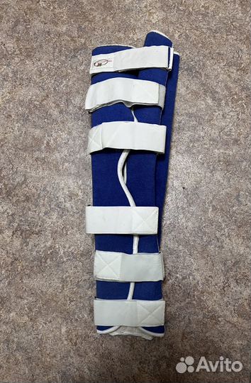 Тутор ортез бандаж на колено