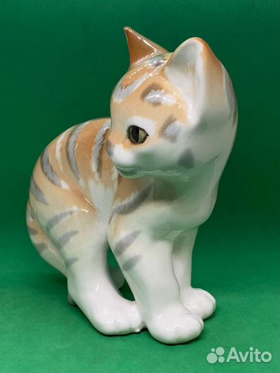Фарфоровая статуэтка. СССР. лфз. «Котёнок»