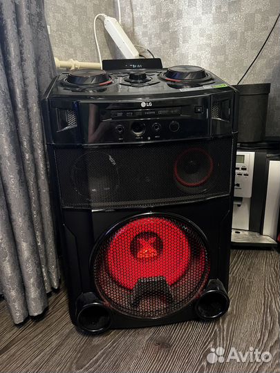 Колонка LG 1000 W
