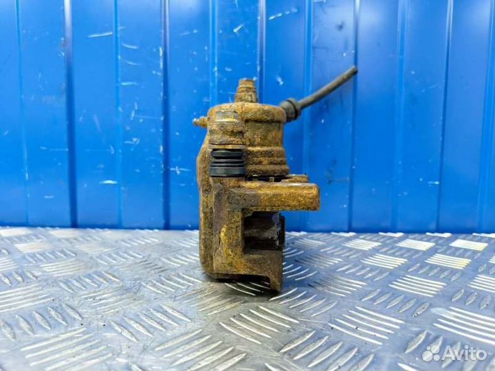 Суппорт передний правый Chevrolet Aveo T200 1.4