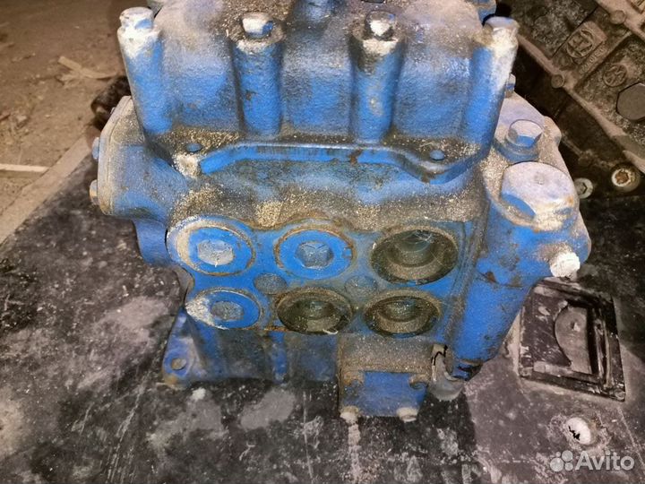 Гидрораспределитель на бульдозер Т-130 Р160-3/1-11