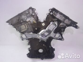 Крышка двигателя передняя