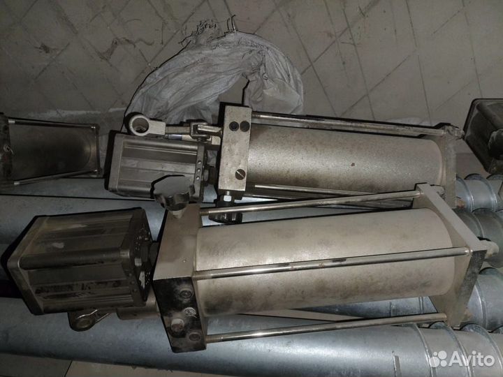 Насос пневмогидравлический для пресса 20т