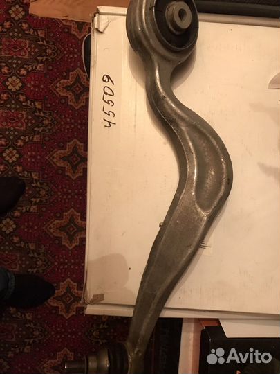 Передни продольные правый рычаг W222 AMG