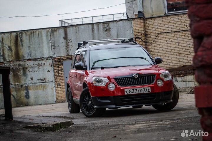 Сплиттер переднего бампера Skoda Yeti