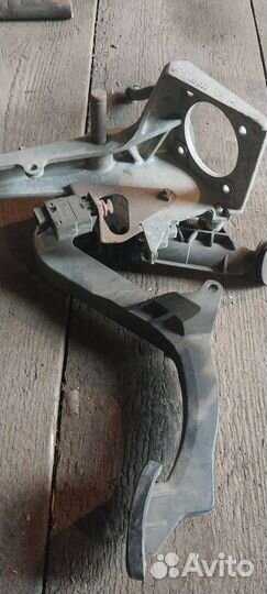 Педаль сцепления BMW e36 в сборе