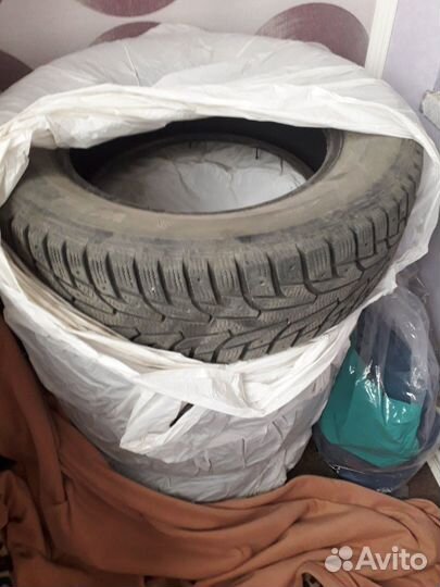 Hankook Winter I'Pike 215/65 R16