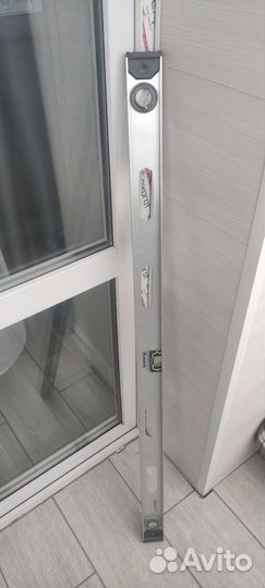 Уровень строительный