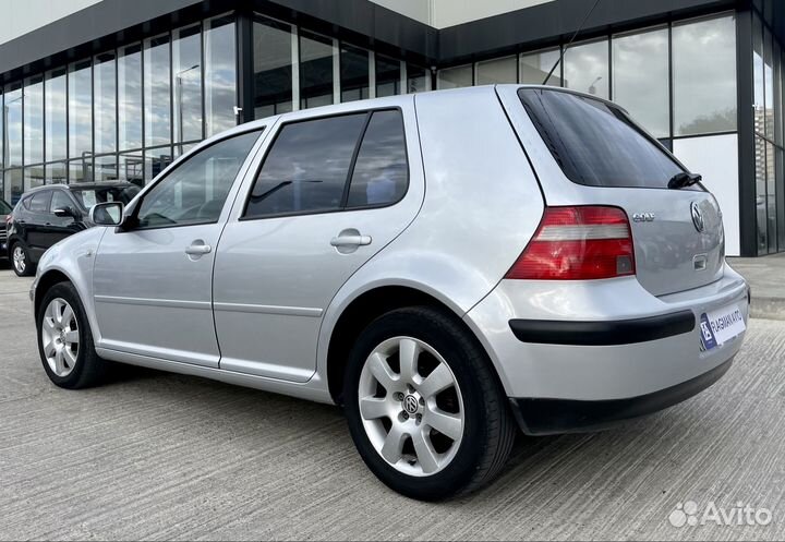 Volkswagen Golf 2.0 МТ, 2003, 268 000 км