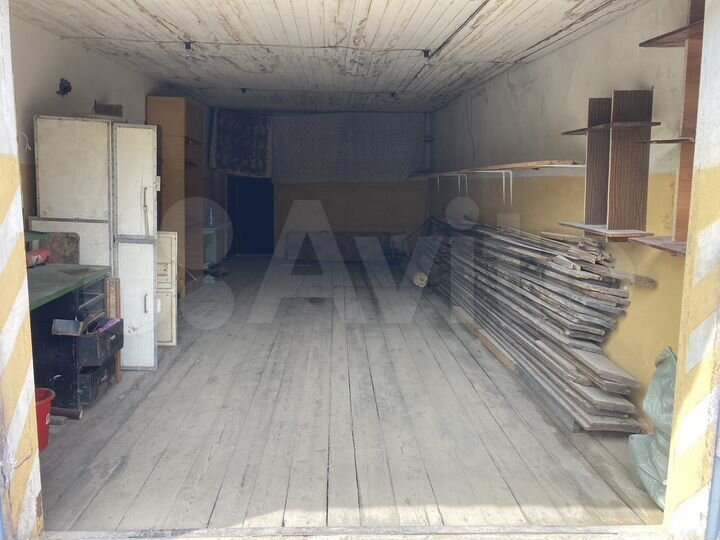 Гараж, > 30 м²