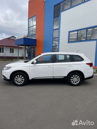Mitsubishi Outlander 2 CVT, 2016, 100 000 км