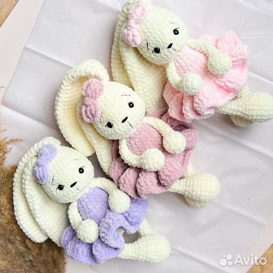 Зайчик вязаный ручная работа