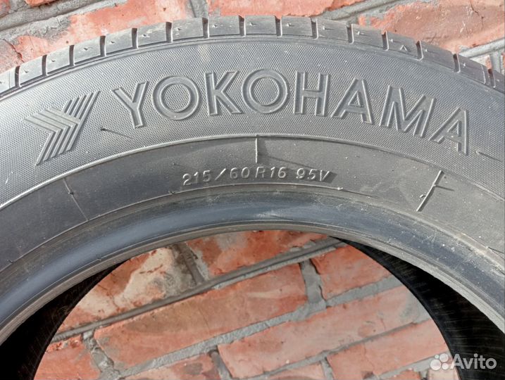 Yokohama A348R 215/60 R16