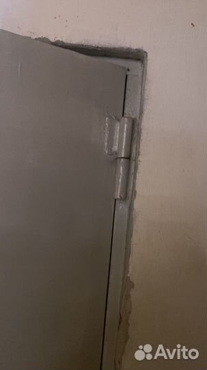 Дверь сейфовая металлическая противопожарная бу