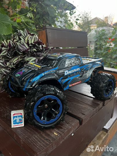 Машина на радиоуправлении 1.8