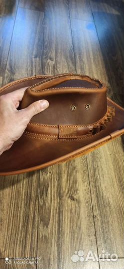 Шляпа из кожи