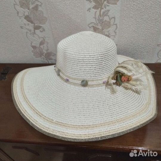 Шляпы пляжные новые продаются