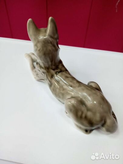 Фарфоровая статуэтка лфз немецкая овчарка
