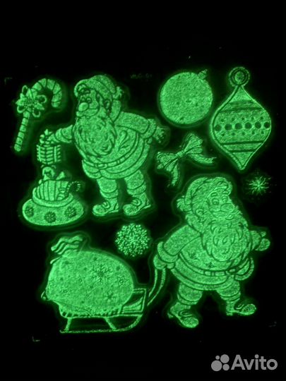 Наклейки светящиеся на окна