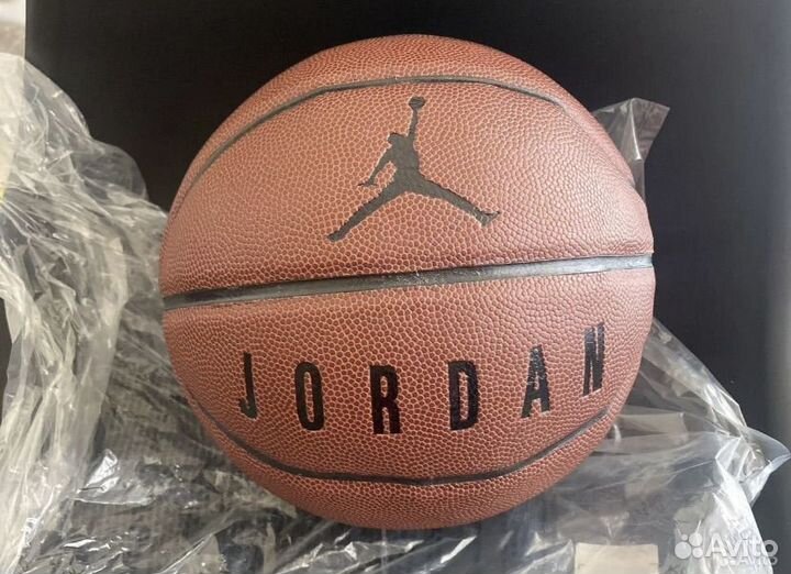 Баскетбольный мяч nike jordan