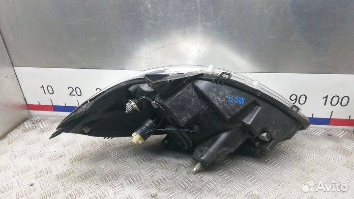 Фара Dacia Sandero (2008-2012)