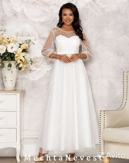 Свадебное платье, перчатки, фата новые