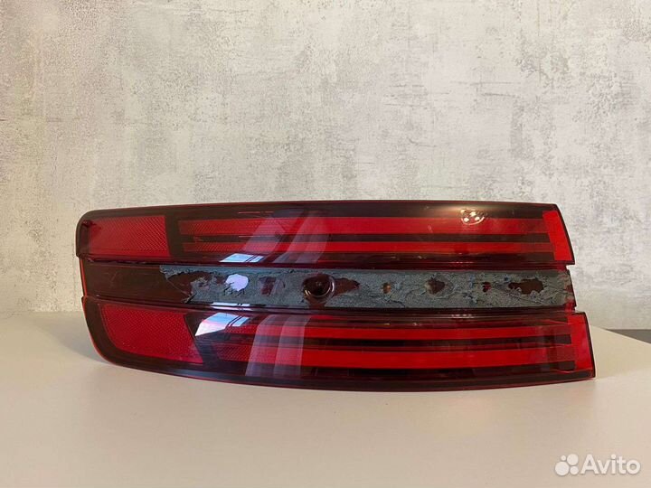 Genesis GV70 фонарь левый внешний