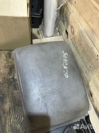 Консоль центральная Kia Sorento