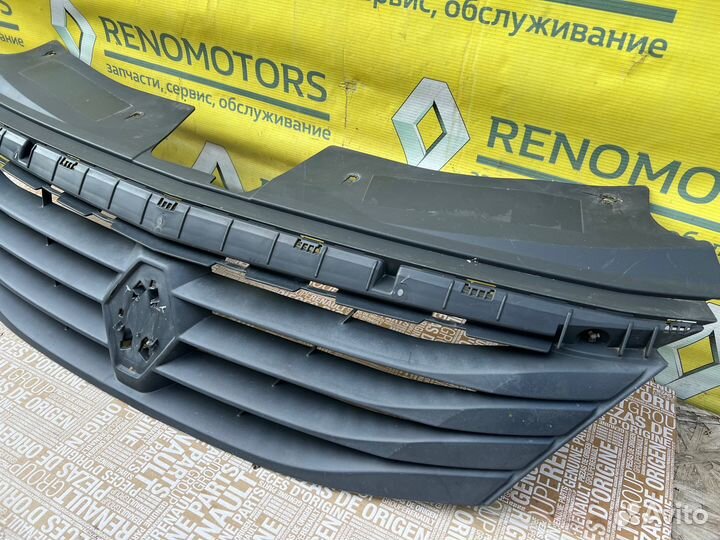 Решетка радиатора Renault Logan 1 8200752748