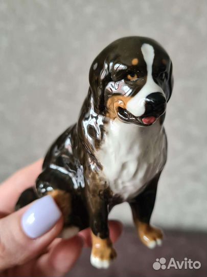 Коллекционная фарфоровая статуэтка бернской овчарк