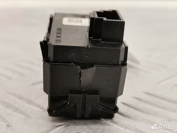 Кнопка аварийной сигнализации Mercedes-Benz