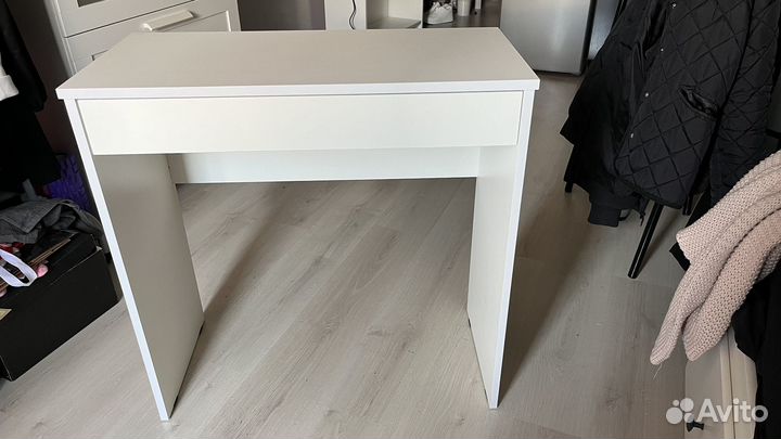 Письменный стол