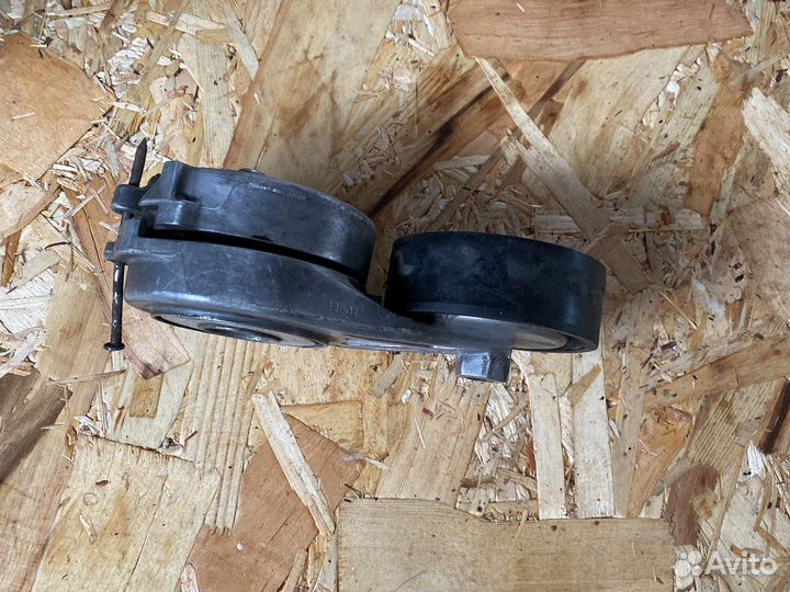 Натяжитель Ремня Ауди а4 а5 8т