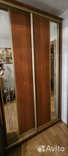 Шкаф купе с зеркалом