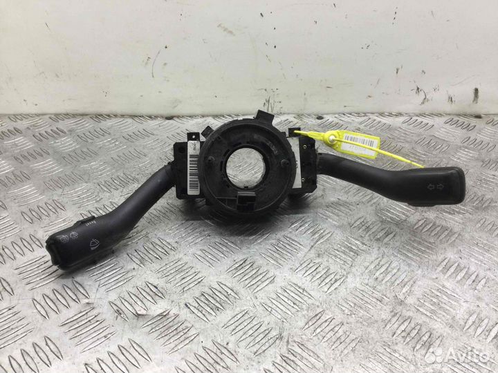 Переключатель подрулевой (стрекоза) Volkswagen Pas