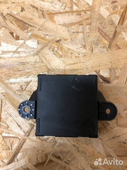 Блок управления дверьми Mercedes C W204 646.811