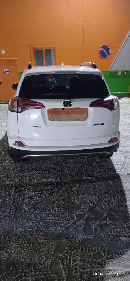 Toyota RAV4: фото владельца
