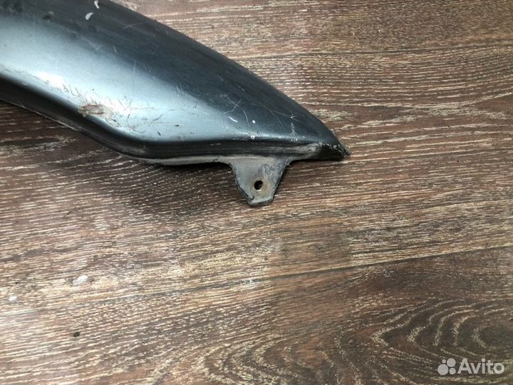 Накладка на крыло передняя правая Toyota Land