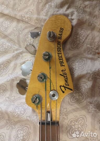 Бас гитара Fender Precision Bass
