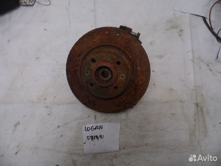 Кулак поворотный передний правый Renault Logan 1 2