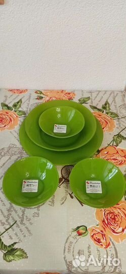 Набор тарелок