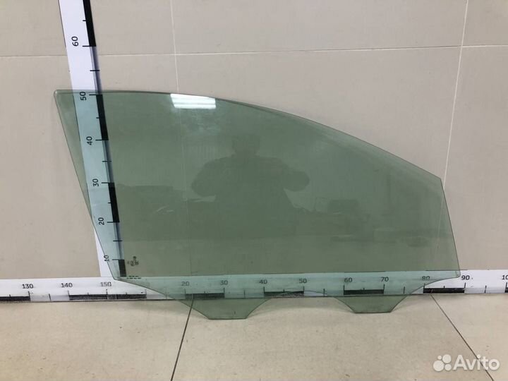 Стекло двери передней правой Volkswagen Polo Sed R