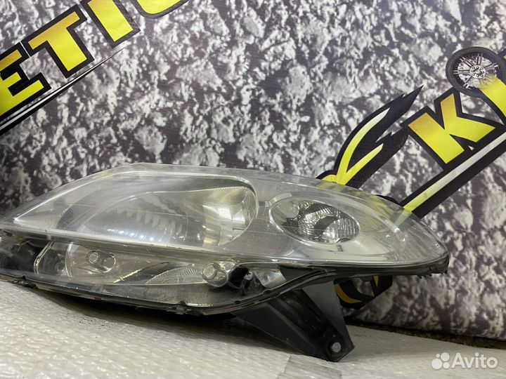 Фара левая Renault Sandero 1 2009 -2014 Сандеро