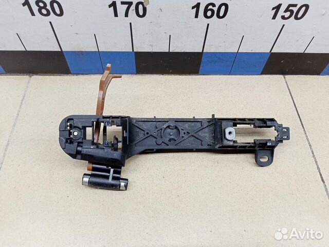 Кронштейн ручки RAV 4 2013