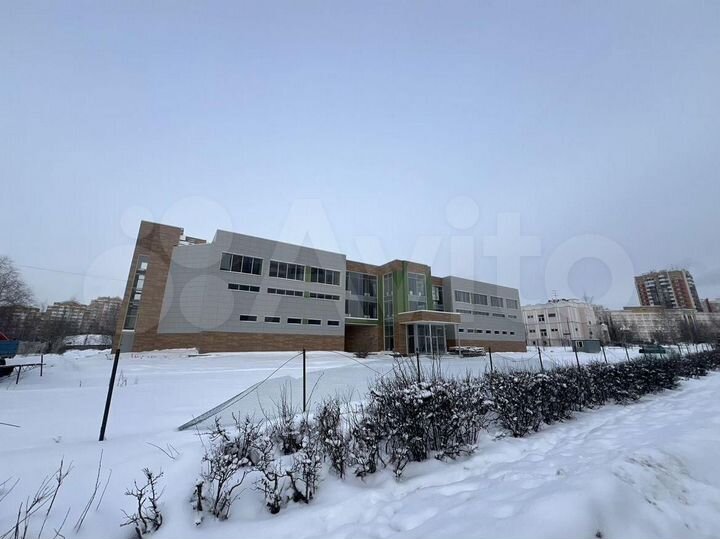 Продам здание, 5500 м²