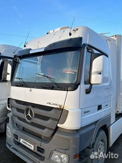 Mercedes-Benz Actros 1844 с полуприцепом, 2011
