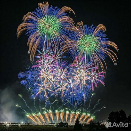 Салюты и фейерверки