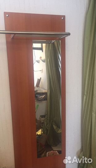 Вешалка д/одежды. Настенная, деревянная (массив)